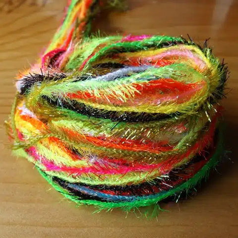 Flybox Medium Crystal Hackle